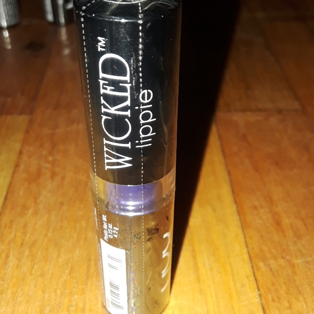 NYX WICKED LIPPIE LIPSTICK WIL07 IMMORTAL - Picture 2 of 3